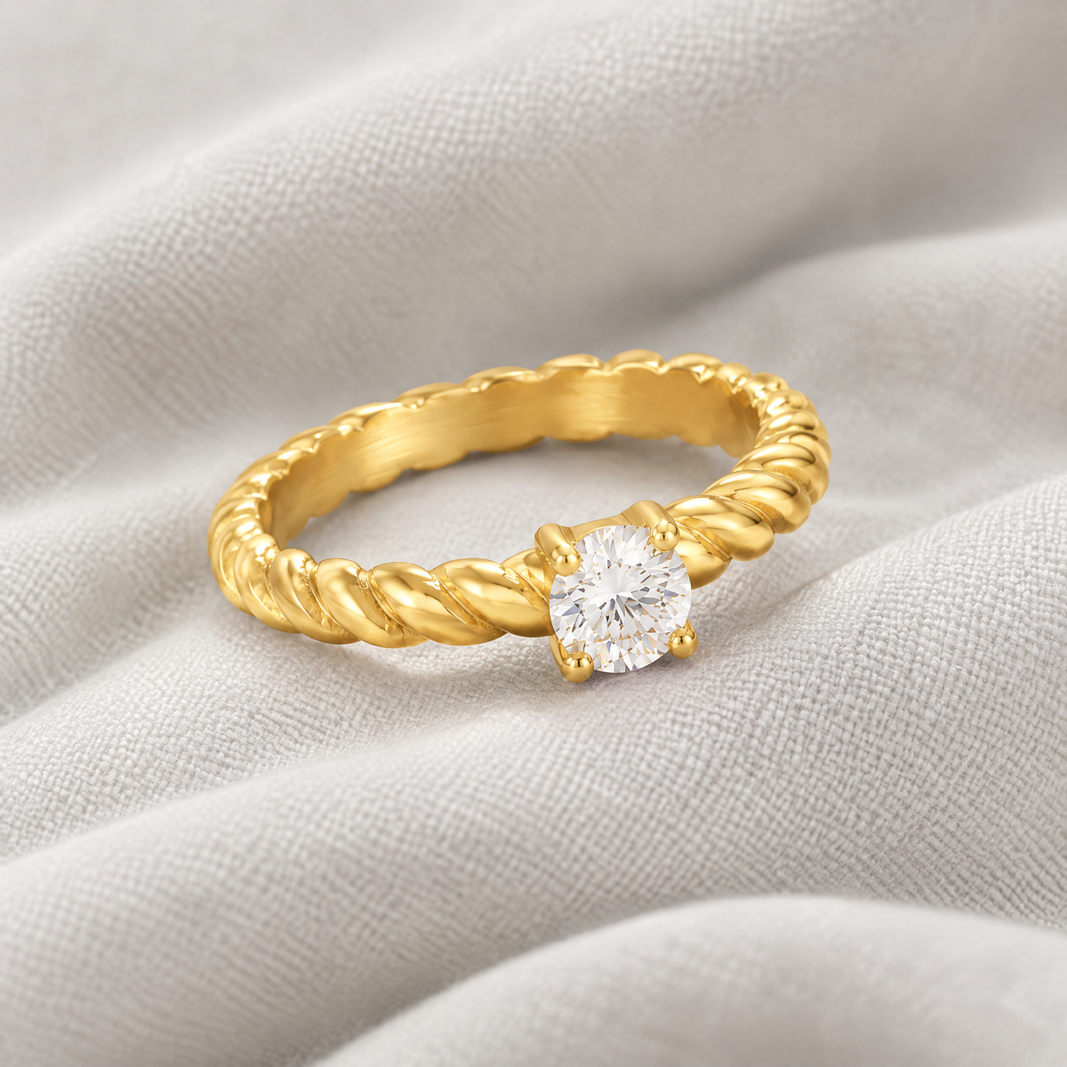 Como Twisted Crystal Ring