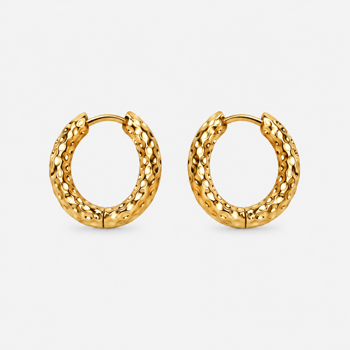 Clara Smooth Hoop Earrings