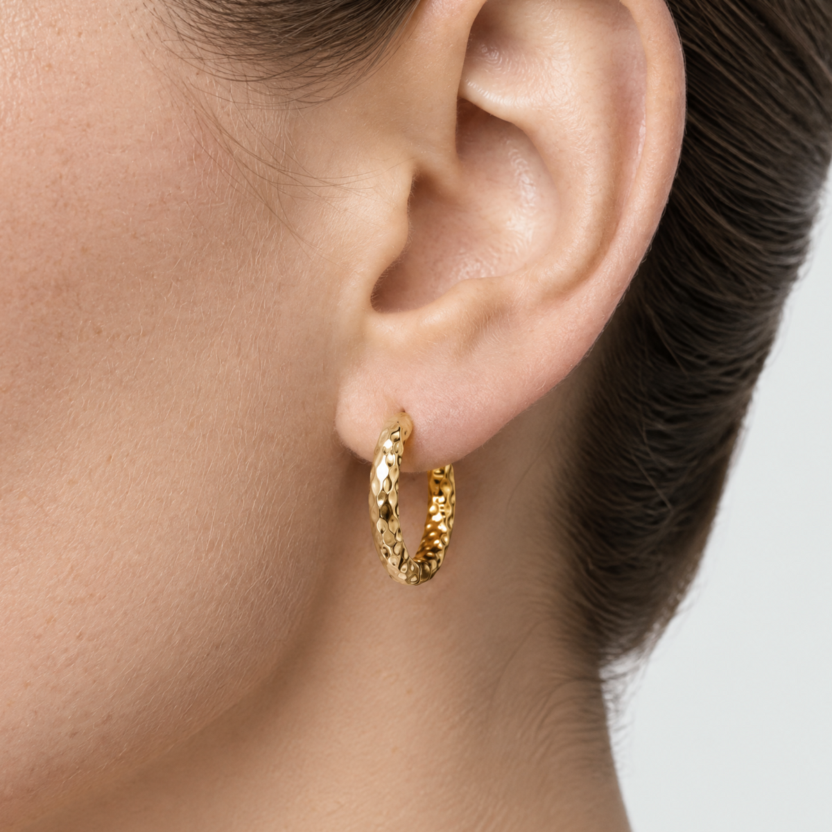 Clara Smooth Hoop Earrings