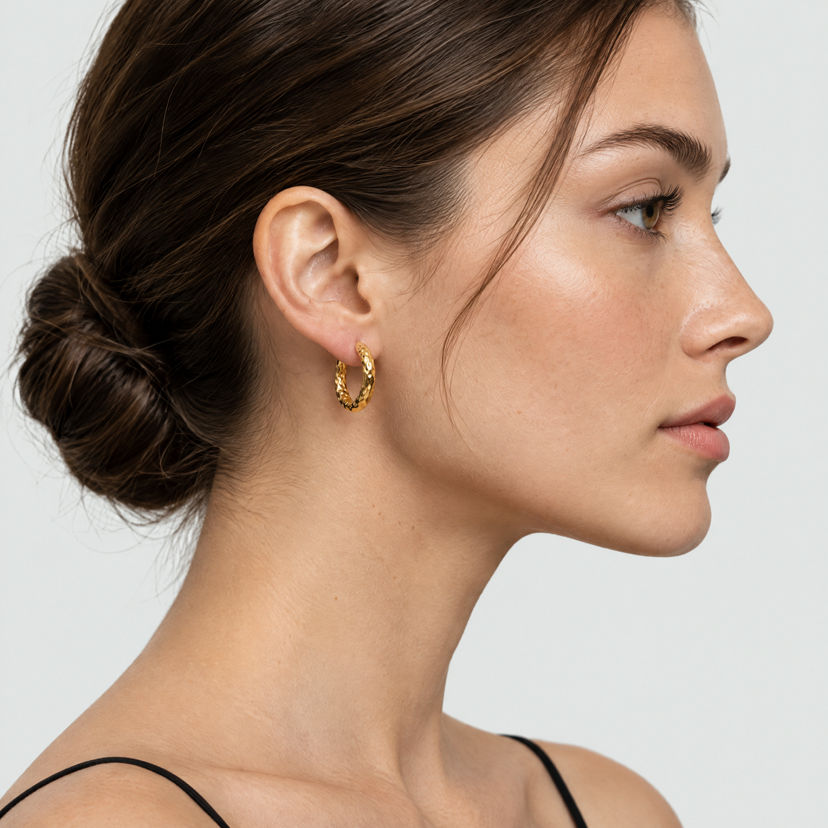 Clara Smooth Hoop Earrings