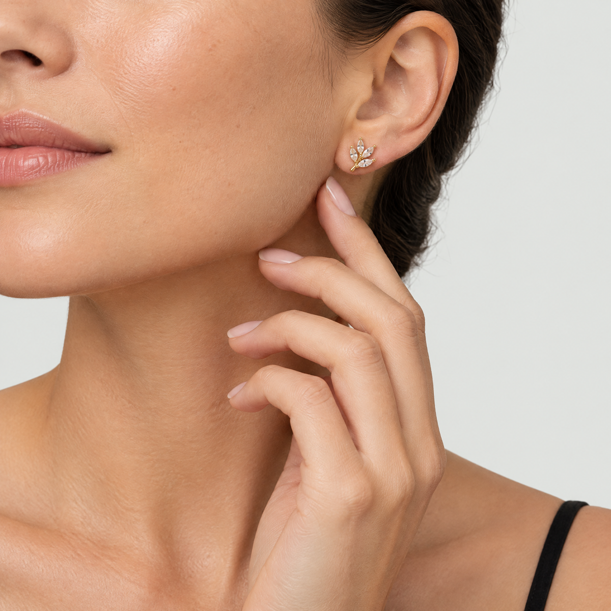 Hazel Gold Leaf Stud Earrings