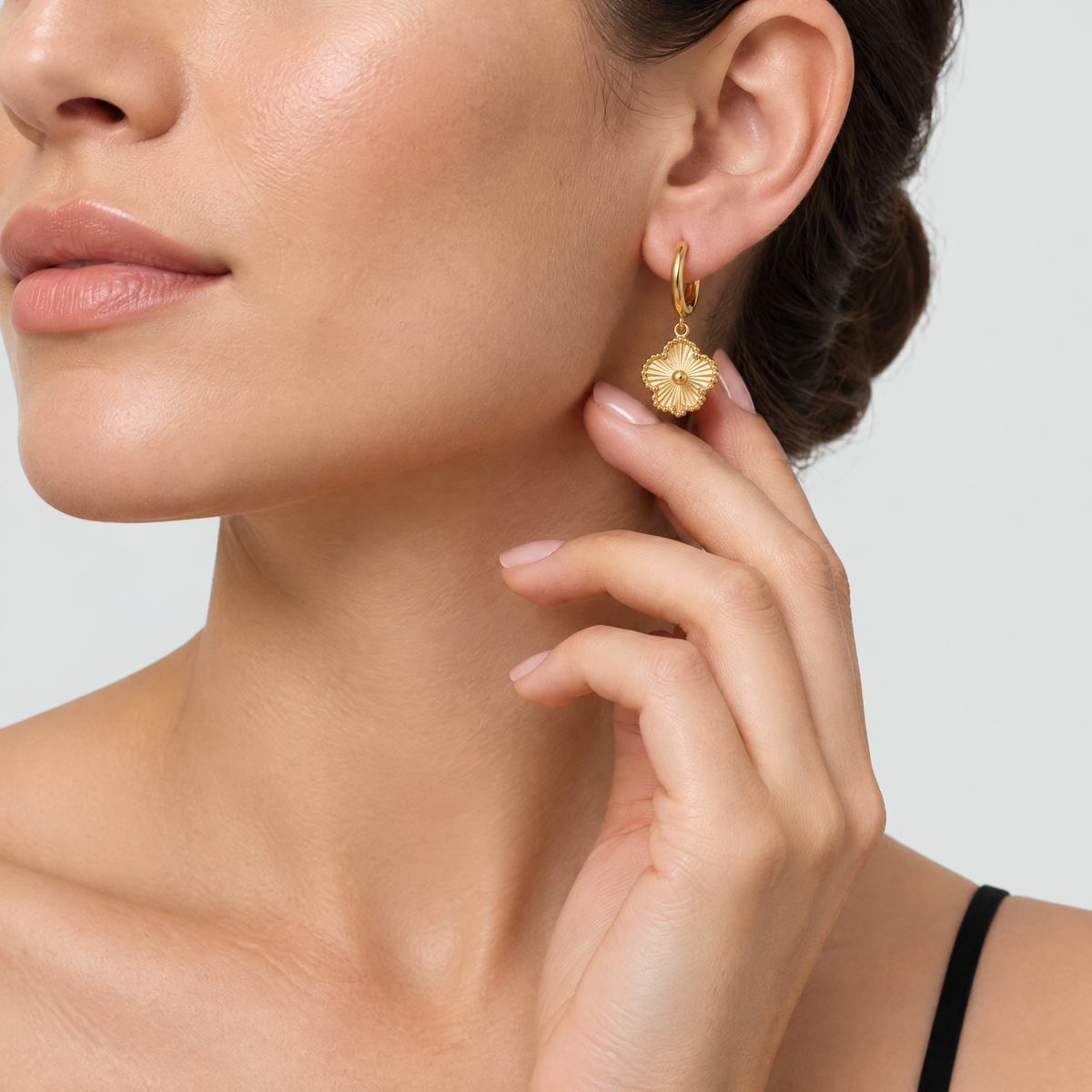 Victoria Gold Clover Earrings