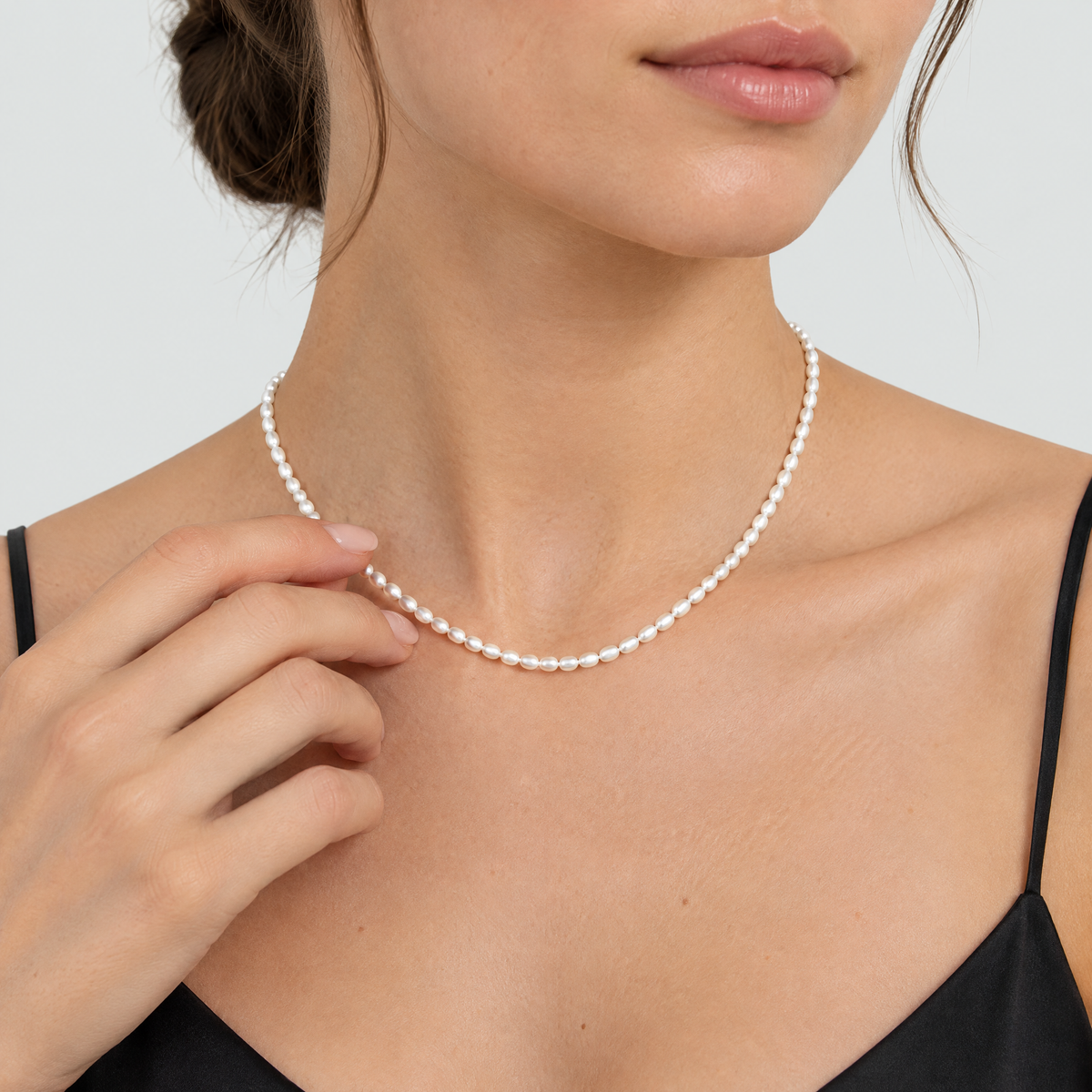 Elowen Gold Pearl Pendant Necklace