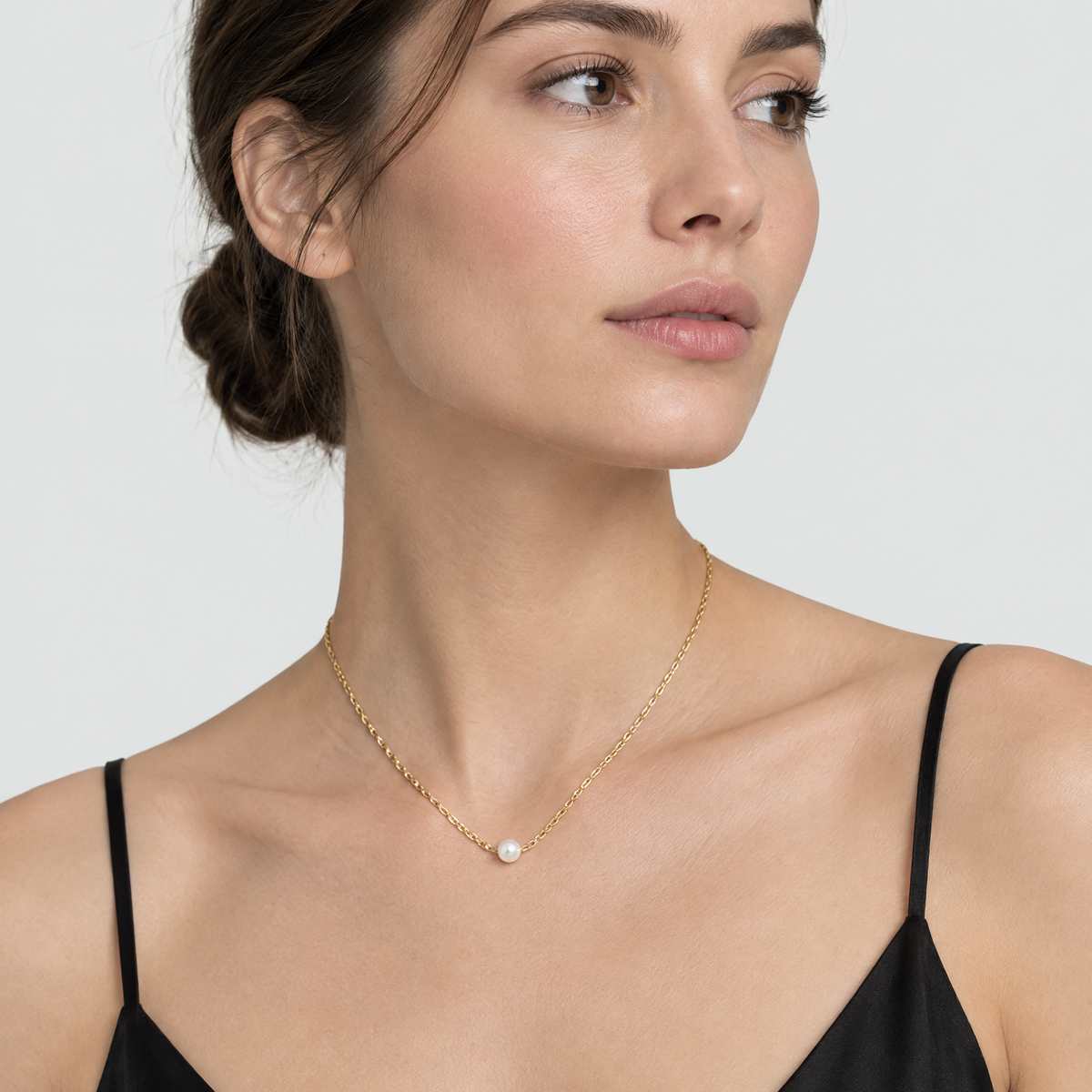 Sia Dainty Pearl Necklace