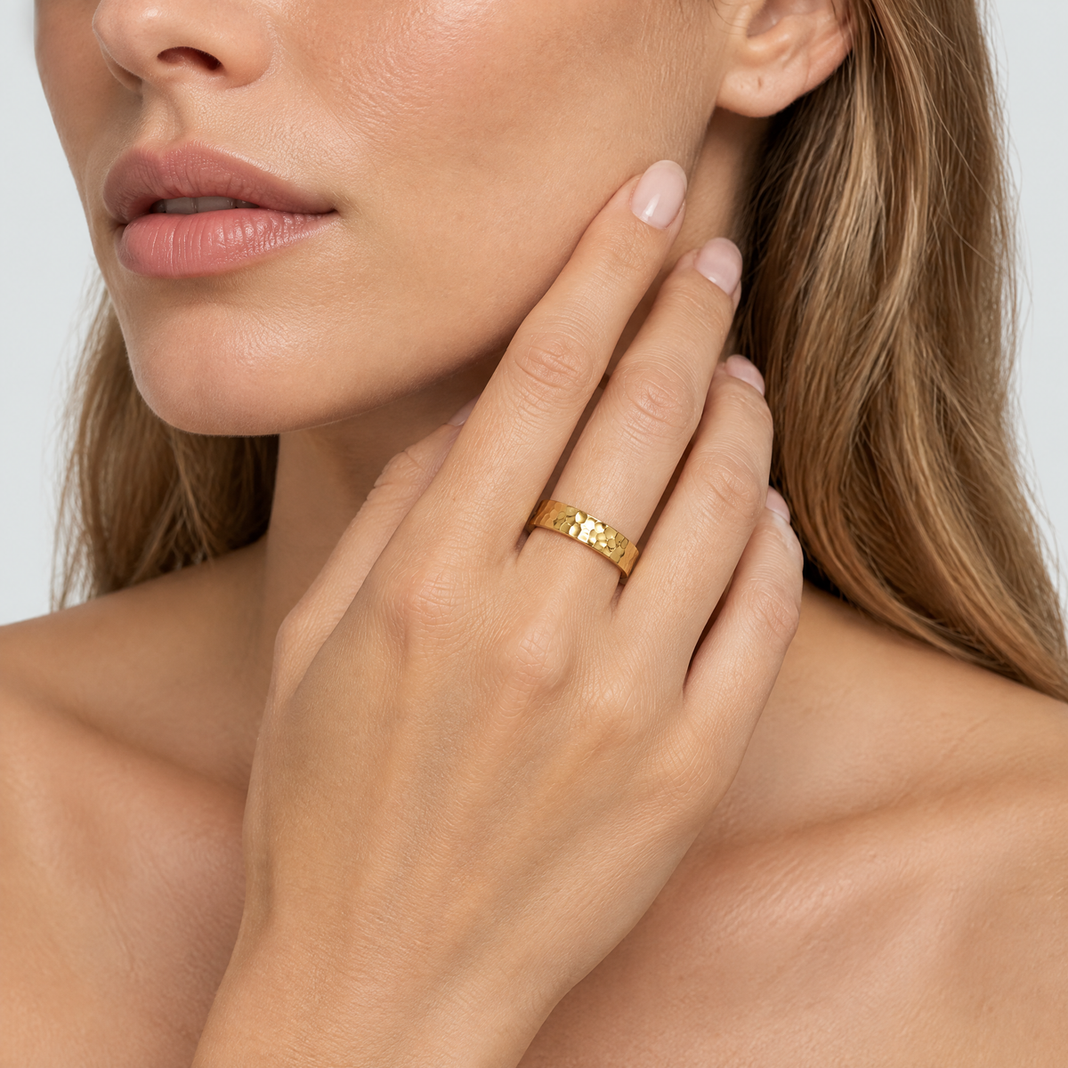 Sandra Hammered Gold Ring