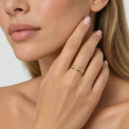 Nora Crystal Dainty Ring